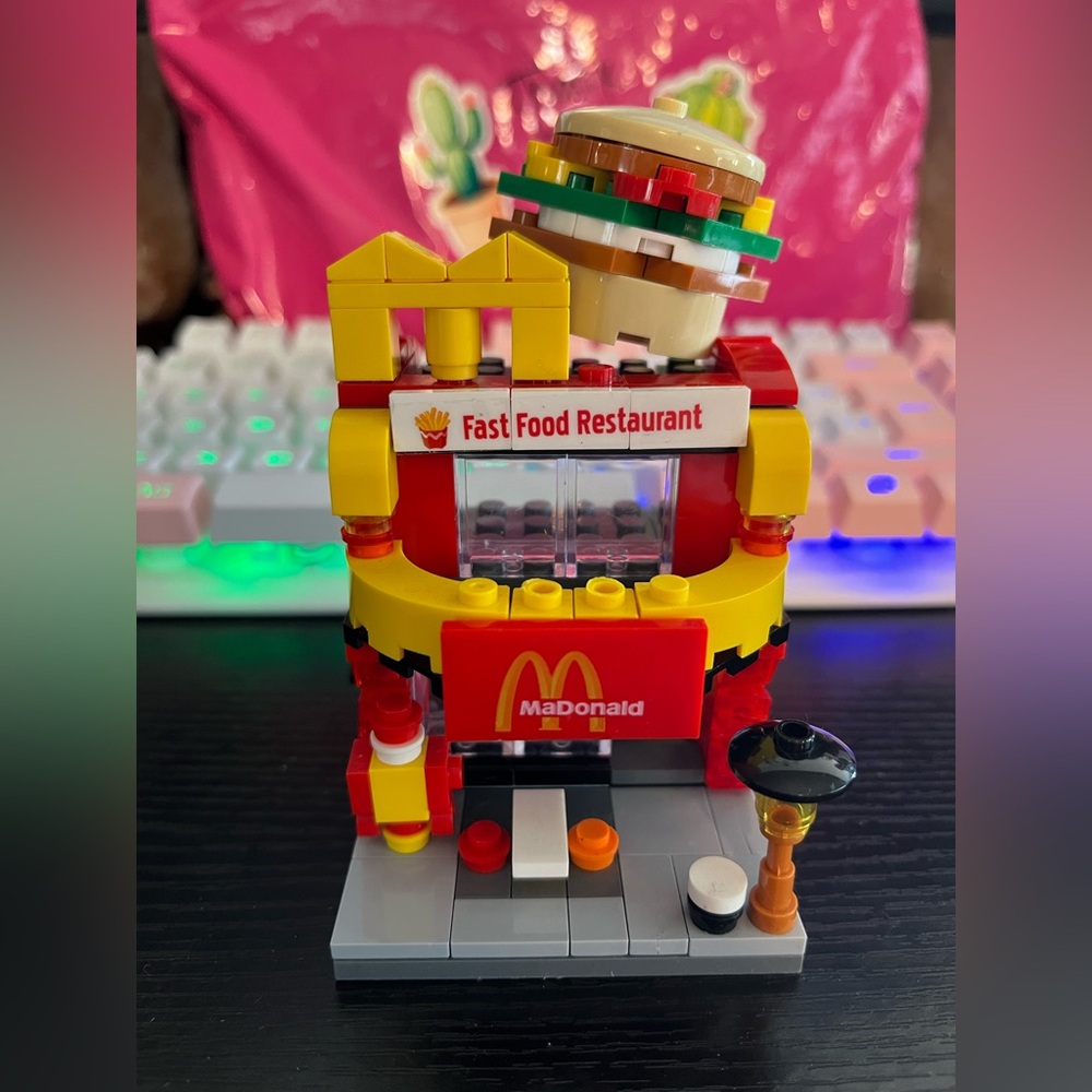 Fast Food Restaurant Building Set - Red, Yellow, and Black